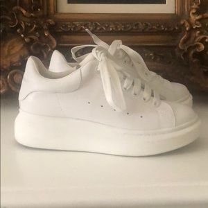 Alexander McQueen oversized sneaker